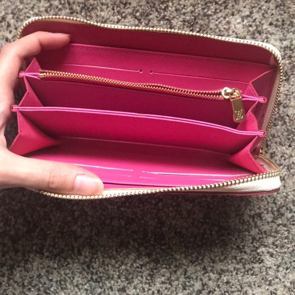 Wallet - Picture 3 of 3
